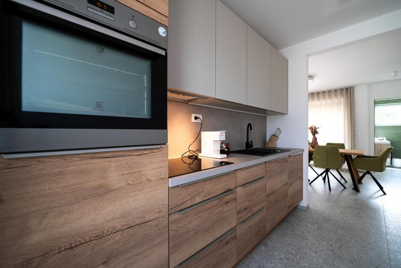 Apartments Kras 24 With Pool Sezana Ngoại thất bức ảnh