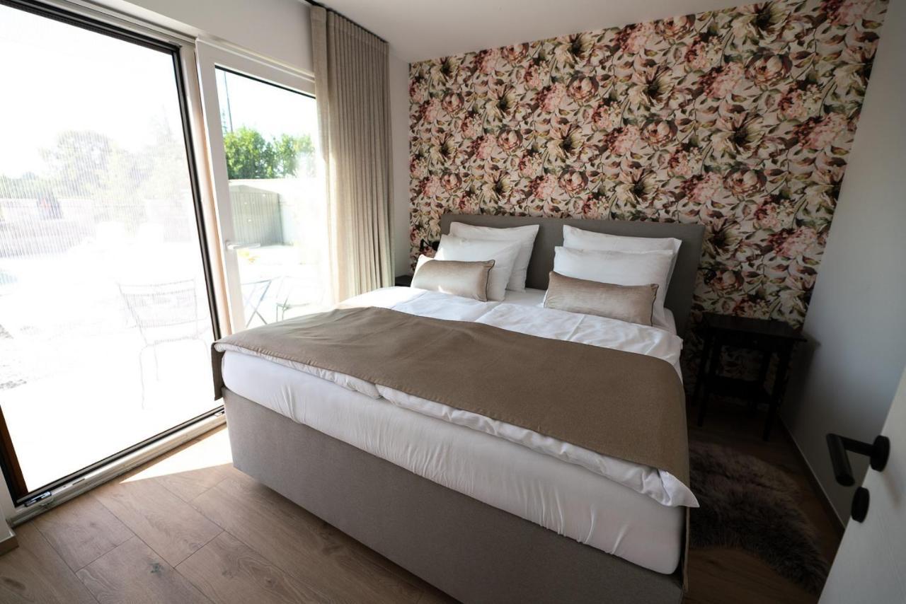 Apartments Kras 24 With Pool Sezana Ngoại thất bức ảnh