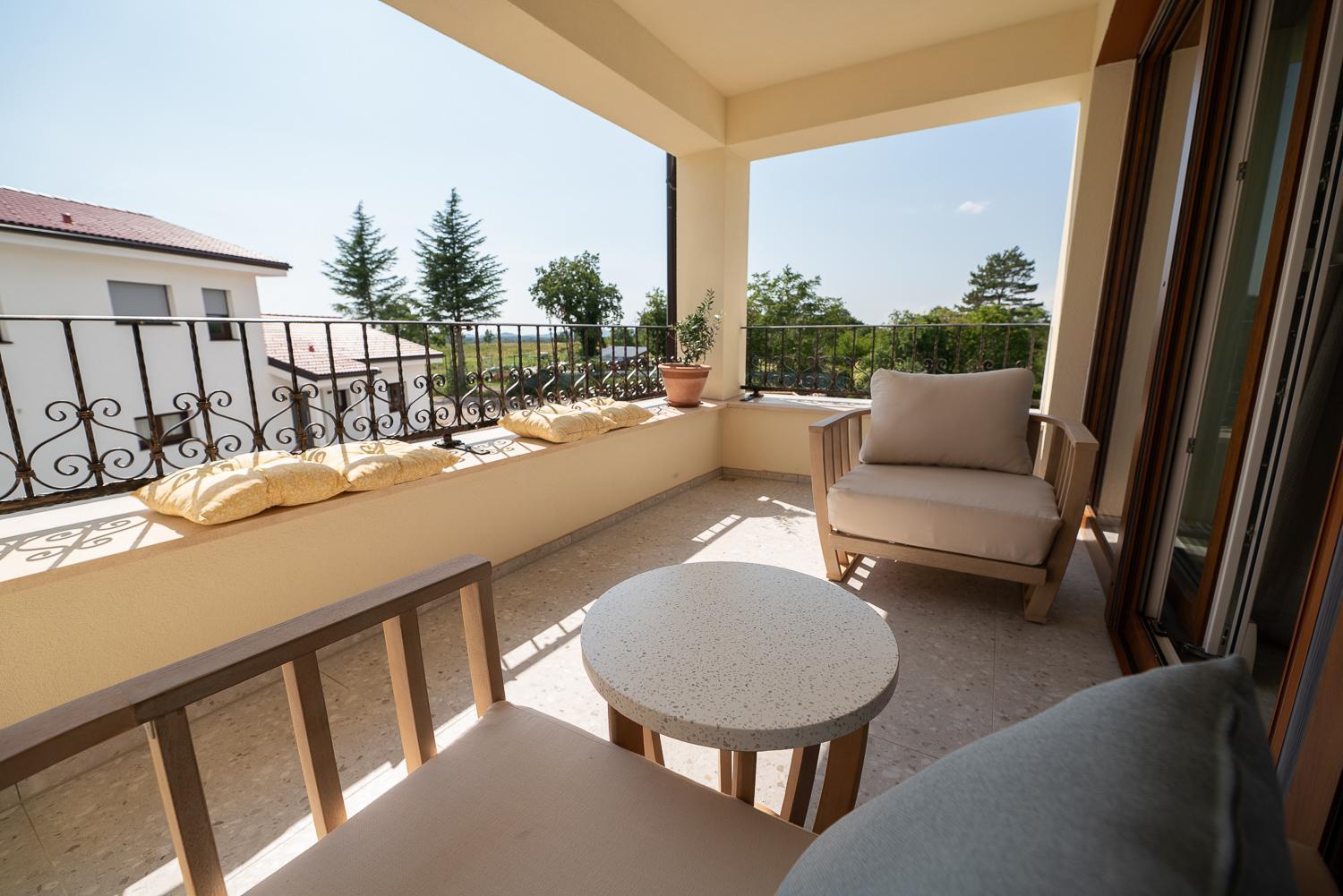 Apartments Kras 24 With Pool Sezana Ngoại thất bức ảnh